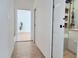 Prodej bytu 2+1, Karviná, tř. Těreškovové, 52 m2
