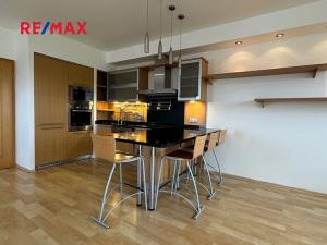 Pronájem bytu 3+kk, Praha - Štěrboholy, Andersenova, 76 m2