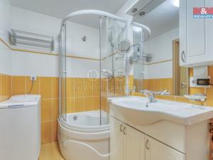Prodej bytu 3+kk, Šestajovice, Komenského, 78 m2
