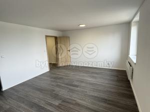 Pronájem bytu 1+kk, Louny, Husova, 38 m2