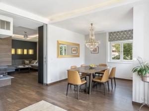 Prodej vily, Praha - Horní Počernice, Jívanská, 220 m2