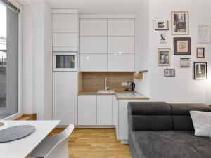 Pronájem bytu 2+kk, Praha - Libeň, Lihovarská, 46 m2