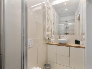 Pronájem bytu 2+kk, Praha - Libeň, Lihovarská, 46 m2