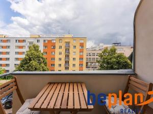 Pronájem bytu 2+1, Pardubice, Sladkovského, 63 m2
