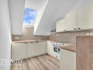 Prodej vícegeneračního domu, Počítky, 424 m2