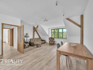 Prodej vícegeneračního domu, Počítky, 424 m2