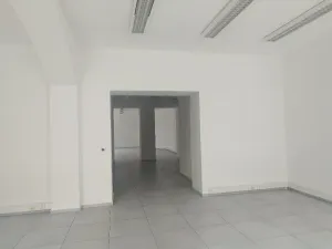Pronájem obchodního prostoru, Pardubice, 17. listopadu, 133 m2