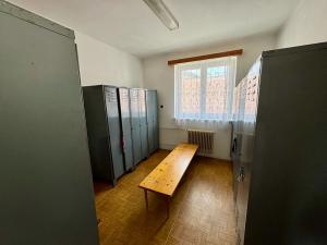 Prodej výrobních prostor, Strážov, 228 m2