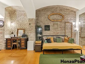 Prodej komerční nemovitosti, Praha - Nové Město, Dittrichova, 66 m2
