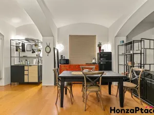 Prodej komerční nemovitosti, Praha - Nové Město, Dittrichova, 66 m2