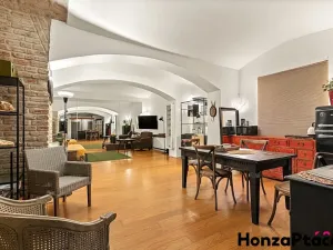 Prodej komerční nemovitosti, Praha - Nové Město, Dittrichova, 66 m2