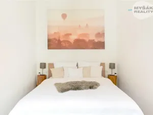 Pronájem bytu 2+kk, Praha - Vinohrady, Rumunská, 45 m2