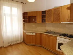 Pronájem bytu 3+1, Karlovy Vary, Bulharská, 80 m2