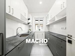 Pronájem bytu 3+1, Praha - Vršovice, Na křivce, 97 m2