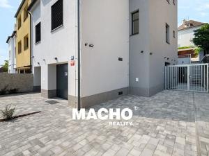 Pronájem bytu 3+1, Praha - Vršovice, Na křivce, 97 m2