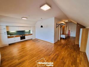 Pronájem bytu 2+kk, Praha - Dejvice, Lindleyova, 57 m2