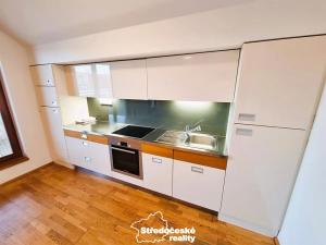 Pronájem bytu 2+kk, Praha - Dejvice, Lindleyova, 57 m2