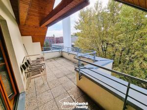 Pronájem bytu 2+kk, Praha - Dejvice, Lindleyova, 57 m2