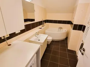 Pronájem bytu 2+kk, Praha - Dejvice, Lindleyova, 57 m2