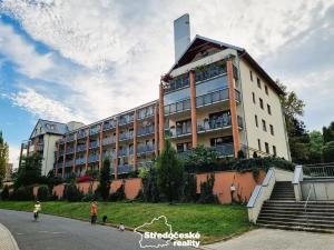 Pronájem bytu 2+kk, Praha - Dejvice, Lindleyova, 57 m2