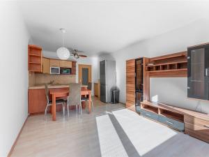 Pronájem bytu 2+kk, Praha, Kyselova, 60 m2