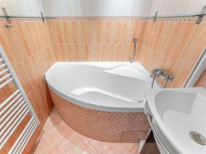 Pronájem bytu 2+kk, Praha, Kyselova, 60 m2