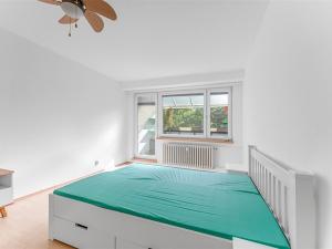 Pronájem bytu 2+kk, Praha, Kyselova, 60 m2