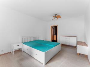 Pronájem bytu 2+kk, Praha, Kyselova, 60 m2