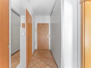 Pronájem bytu 2+kk, Praha, Kyselova, 60 m2