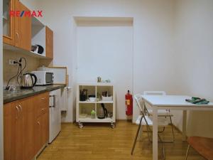 Pronájem kanceláře, Praha - Malá Strana, Karmelitská, 29 m2
