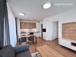 Pronájem bytu 3+kk, Praha - Michle, U plynárny, 76 m2