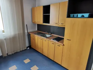 Pronájem kanceláře, Klecany, Zdibsko, 180 m2