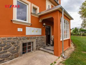 Pronájem bytu 1+1, Jesenice, Školní, 45 m2