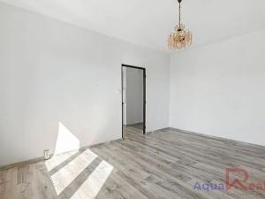Prodej bytu 1+1, Karlovy Vary, Jana Opletala, 35 m2