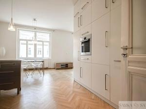 Pronájem bytu 2+kk, Praha - Bubeneč, Jaselská, 67 m2