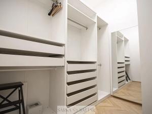 Pronájem bytu 2+kk, Praha - Bubeneč, Jaselská, 67 m2