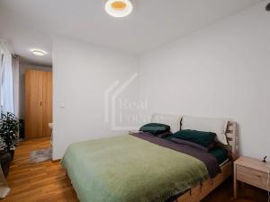 Pronájem bytu 2+kk, Praha - Vysočany, Smržových, 61 m2