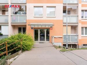 Pronájem bytu 2+kk, Praha - Černý Most, Generála Janouška, 44 m2