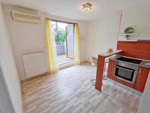 Pronájem bytu 2+kk, Brno, Vojanova, 32 m2