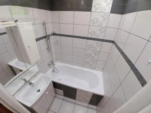 Pronájem bytu 2+1, Ostrava, Svazácká, 58 m2