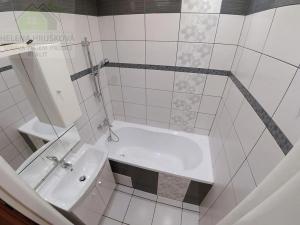 Pronájem bytu 2+1, Ostrava, Svazácká, 58 m2