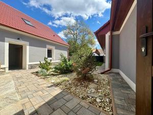Pronájem vícegeneračního domu, Stará Huť, Karla Dvořáka, 300 m2