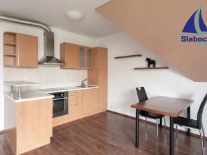 Pronájem bytu 1+kk, Jesenice, Lomená, 41 m2