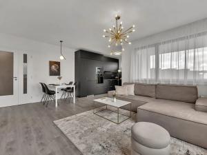 Prodej bytu 2+kk, Praha - Vysočany, Svatošových, 60 m2