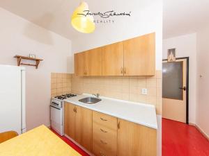 Prodej bytu 2+1, Olomouc, Karafiátová, 52 m2