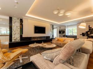 Prodej vily, Praha - Lysolaje, Čábelecká, 850 m2