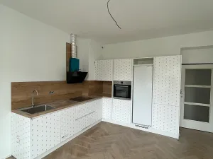 Pronájem bytu 2+kk, Praha - Břevnov, Šlikova, 50 m2