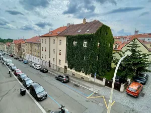 Pronájem bytu 2+kk, Praha - Břevnov, Šlikova, 50 m2