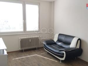 Pronájem bytu 2+kk, Pardubice - Polabiny, Valčíkova, 31 m2