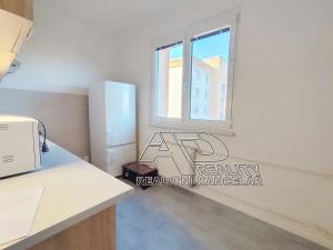Pronájem bytu 2+kk, Praha, Na Petřinách, 50 m2